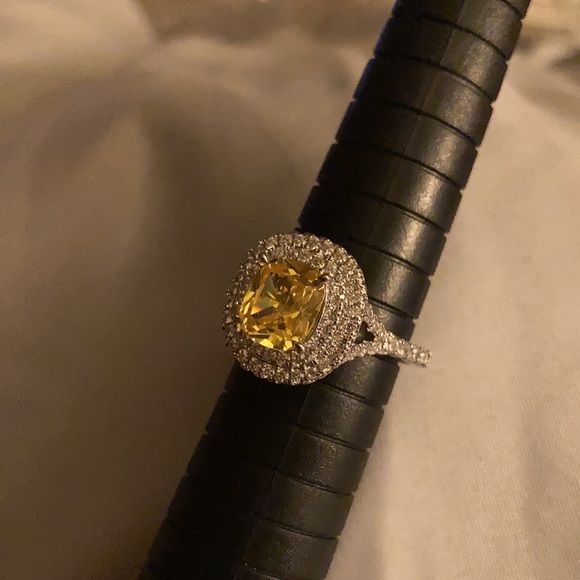 925 STERLING SILVER CUSHION CUT CUBIC ZIRCON RING - Picture 4 of 4